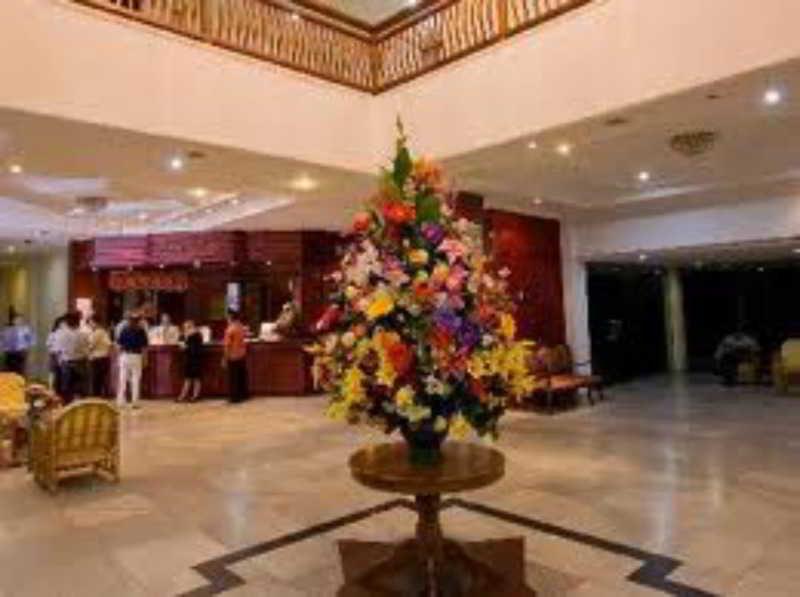 Travellers Suites Serviced Apartments Medan Kültér fotó