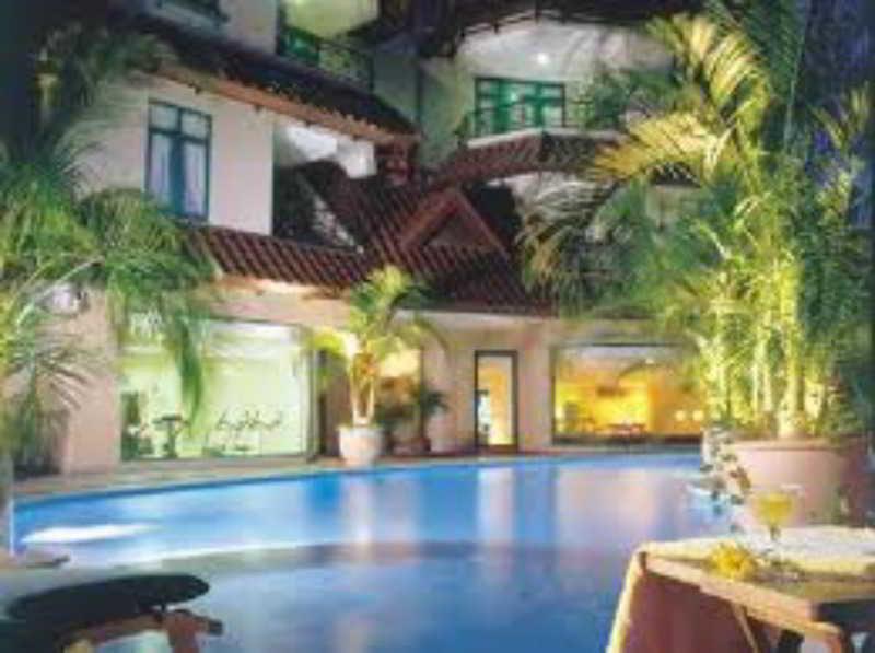 Travellers Suites Serviced Apartments Medan Kültér fotó