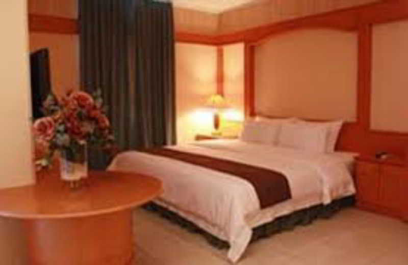 Travellers Suites Serviced Apartments Medan Kültér fotó