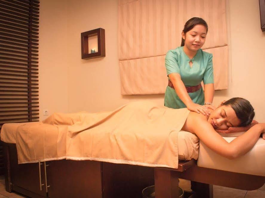 Travellers Suites Serviced Apartments Medan Kültér fotó